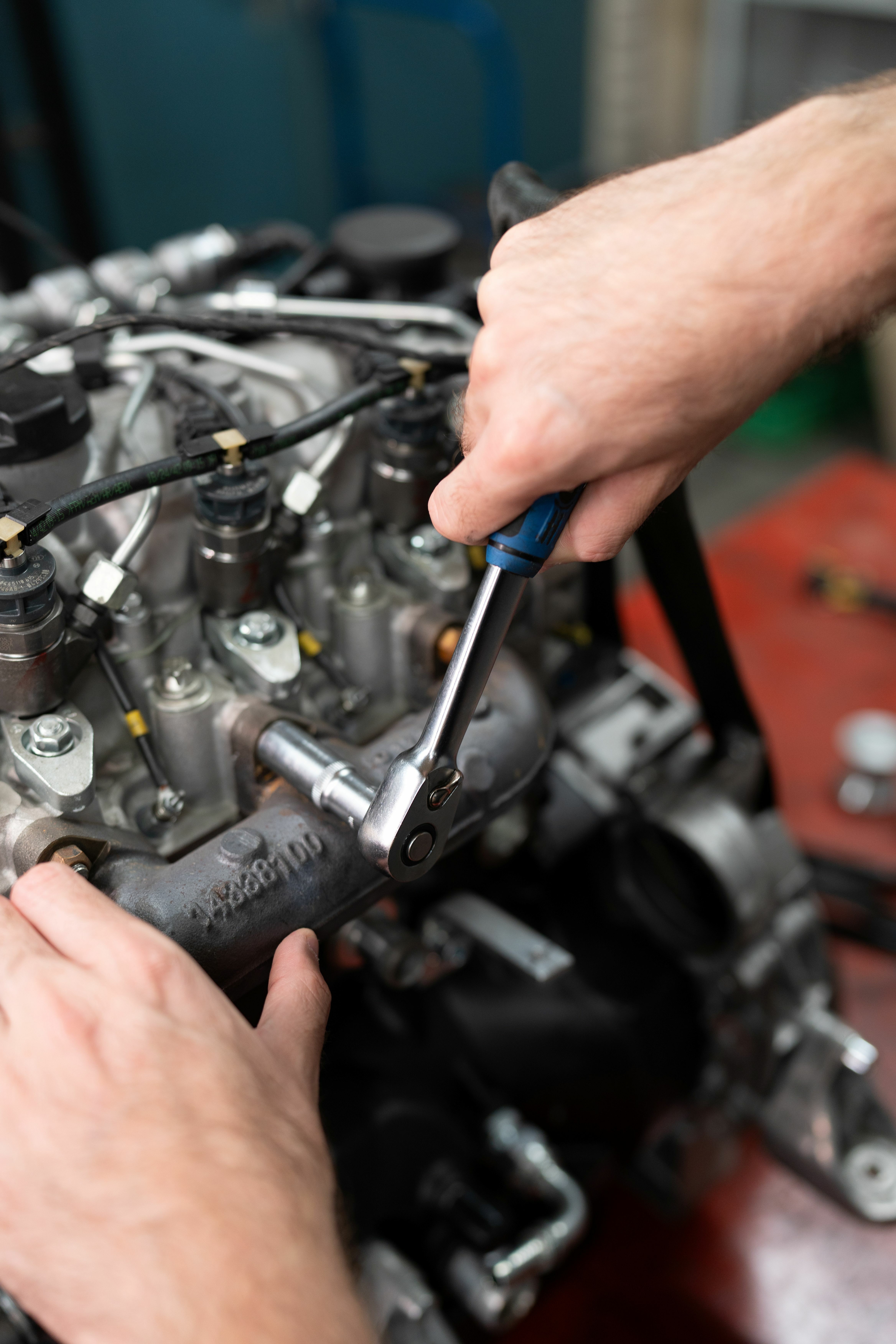 Sleutelen motorblok Sleutelen motorblok